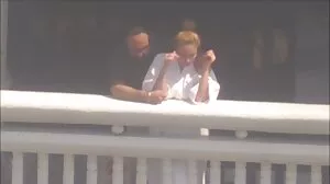 Seins chambre vidéo sexe tukif milf baise