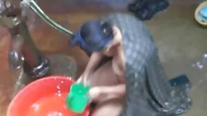 Grosses bites film porno les femmes dures dans la chatte d'une ado