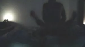 Gode ​​pompe pornographie xxx anale solo
