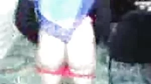 Jolie fille se masturbe et baise dur avec un soin du visage coûteux xxx en direct